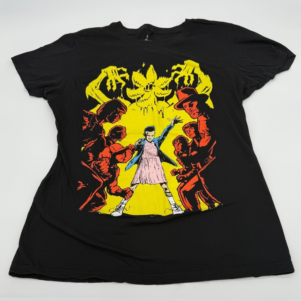 Women’s XL Stranger Things T-Shirt